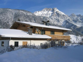 Отель Landhaus Gertrude Eder, Леоганг
